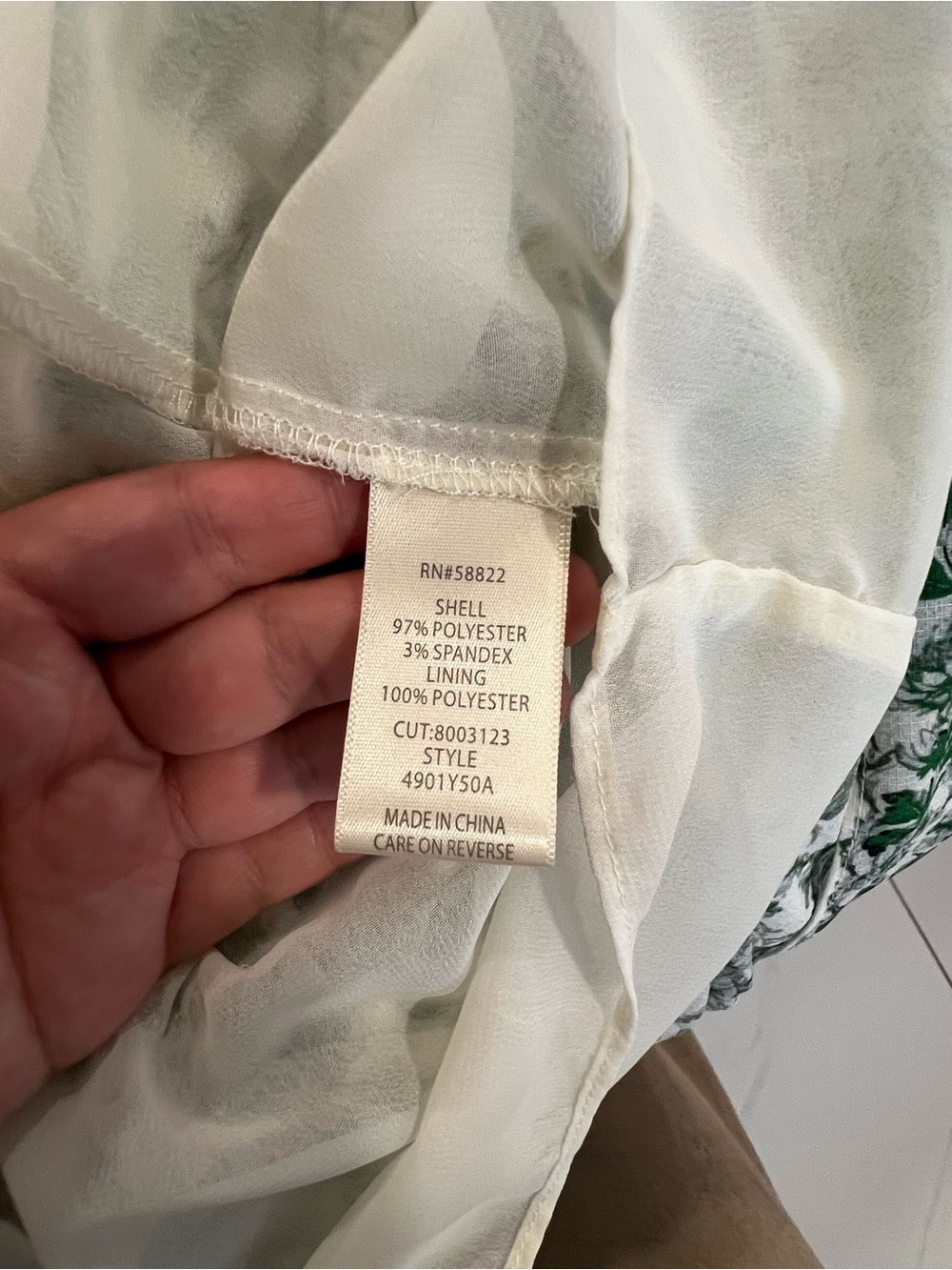 Max Studio Green and White Floral V-Neck Tiered Maxi Dress - Picture 4 of 4